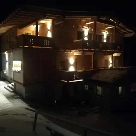 Loeberbauer, Apartman *