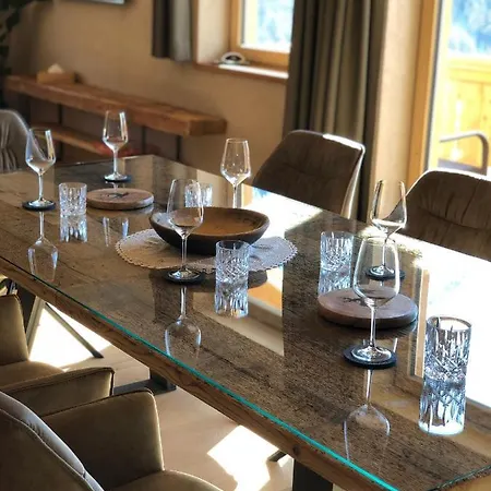 Loeberbauer, Apartman *