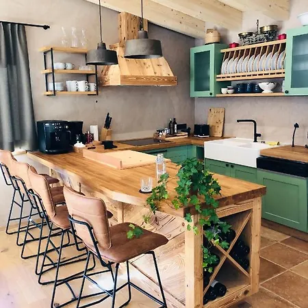 Loeberbauer, Apartman Tux