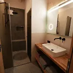 Loeberbauer, Apartman Tux