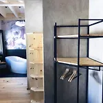 Loeberbauer, Apartman *